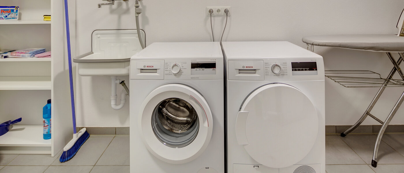 apartment Grasbrunn 01 utility room 10864