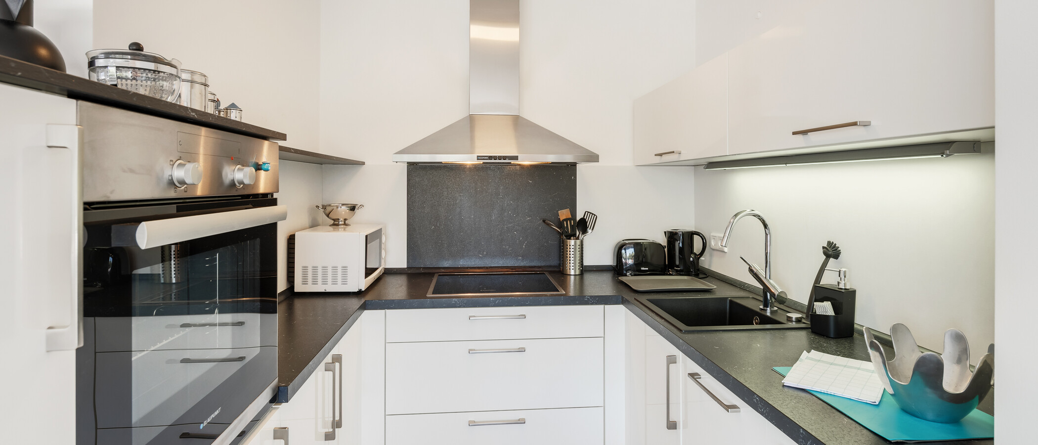apartment München Neuhausen 02 kitchen 10865