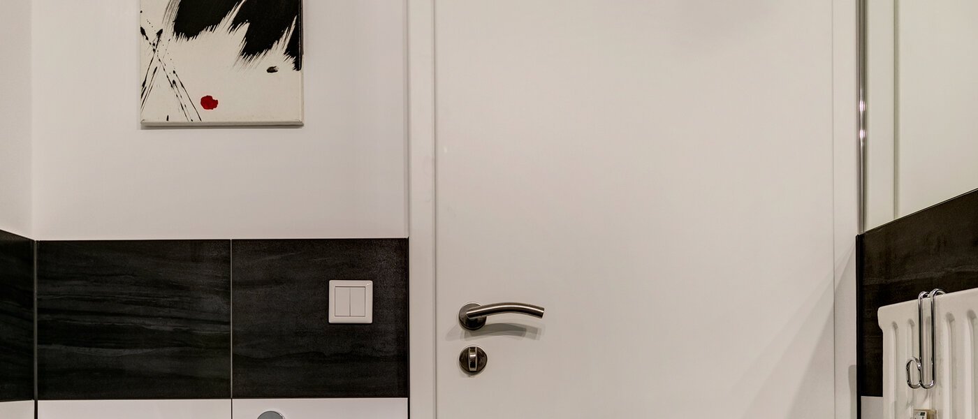 apartment München Neuhausen 03 bathroom 10865