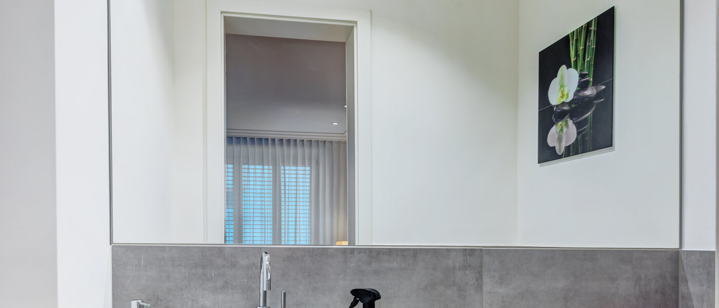 apartment München Maxvorstadt - Rund um den Josephplatz 01 guest toilet 10866