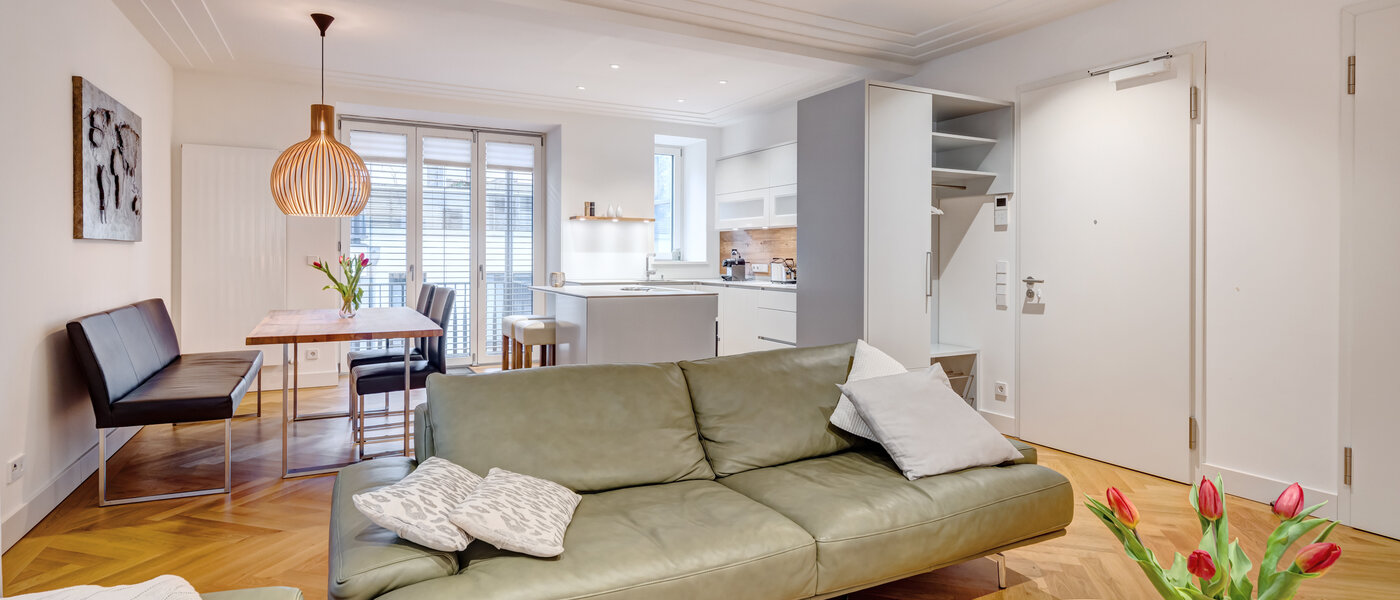 apartment München Maxvorstadt - Rund um den Josephplatz 04 living area 10866