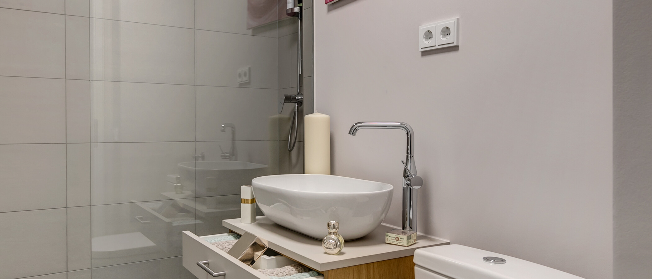 apartment München Schwabing-West 02 bathroom 10867