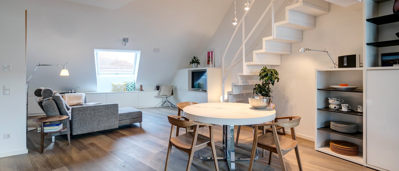 gallery apartment  München Maxvorstadt 01 living room 10881