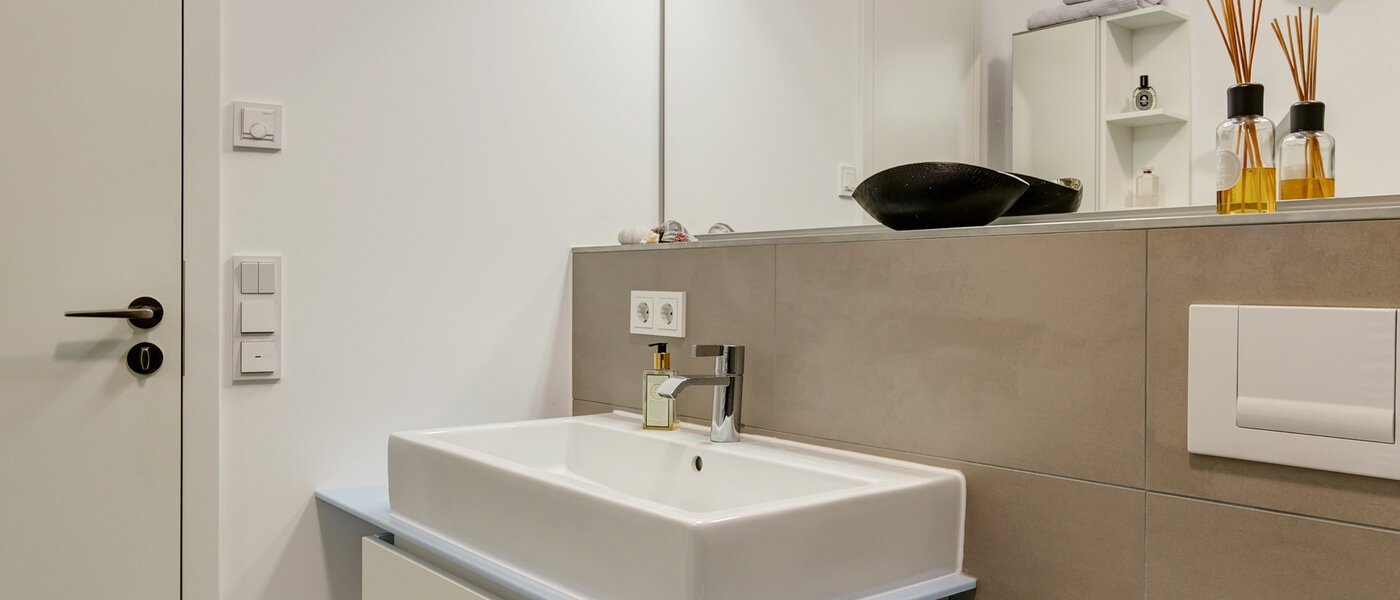 gallery apartment  München Maxvorstadt 04 bathroom 10881