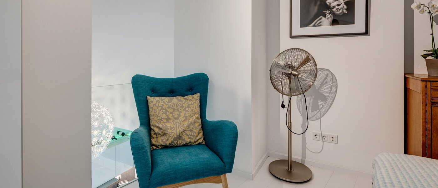 gallery apartment  München Maxvorstadt 03 sleeping area 10881