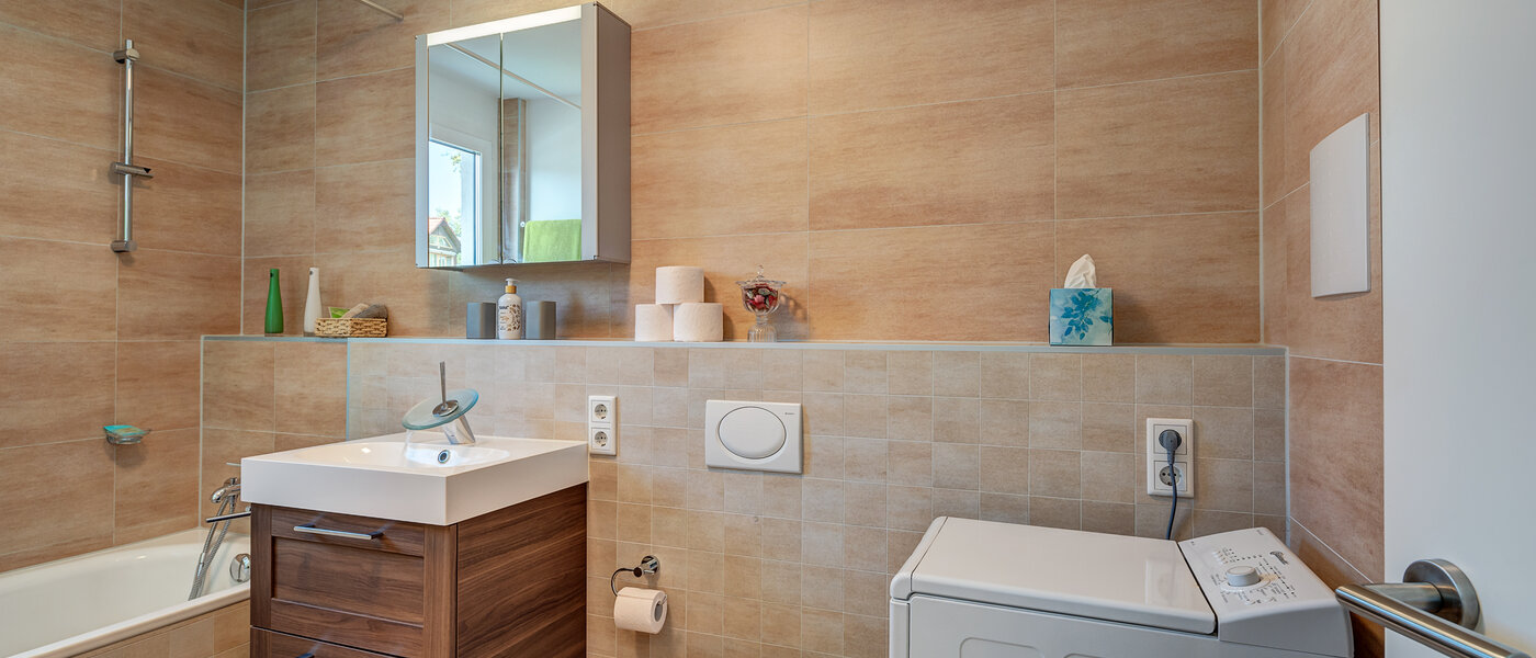 apartment München Trudering 02 bathroom 10883