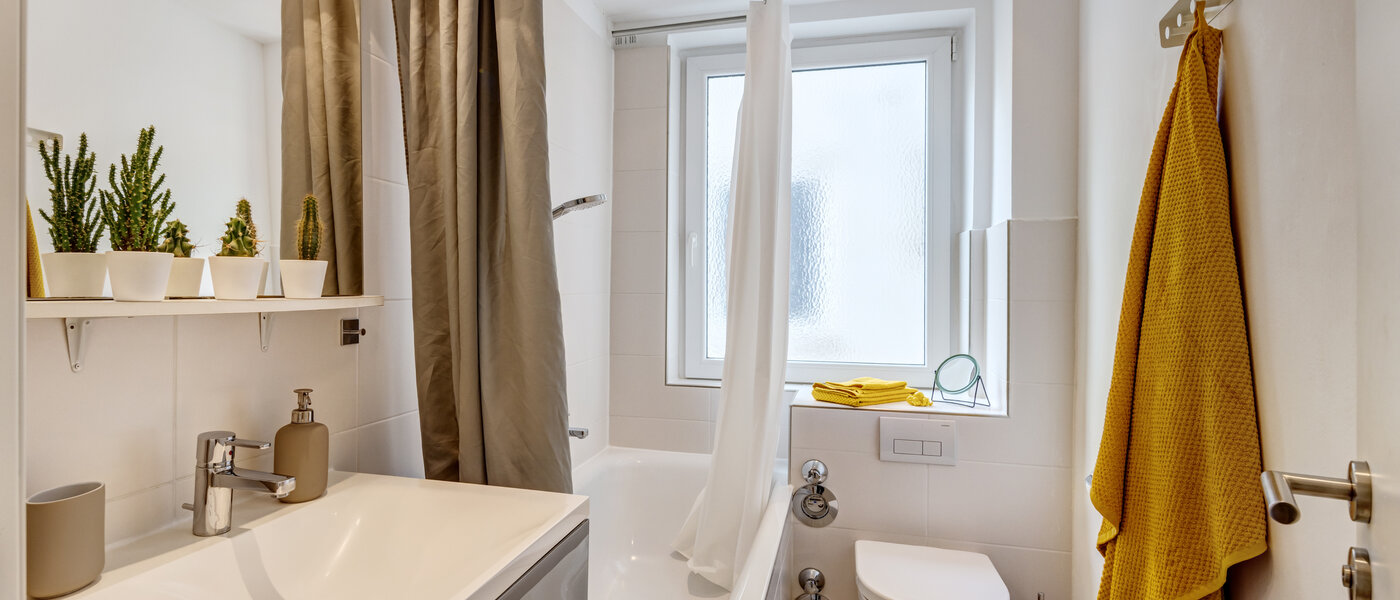 apartment München Schwabing-West (rund um den Hohenzollernplatz) 01 bathroom 10889