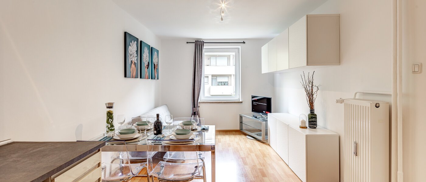 apartment München Schwabing-West (rund um den Hohenzollernplatz) 01 living area 10889