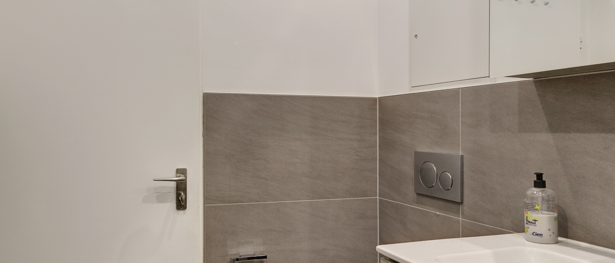 apartment München Schwabing (rechts der Leopoldstraße) 03 bathroom 10897