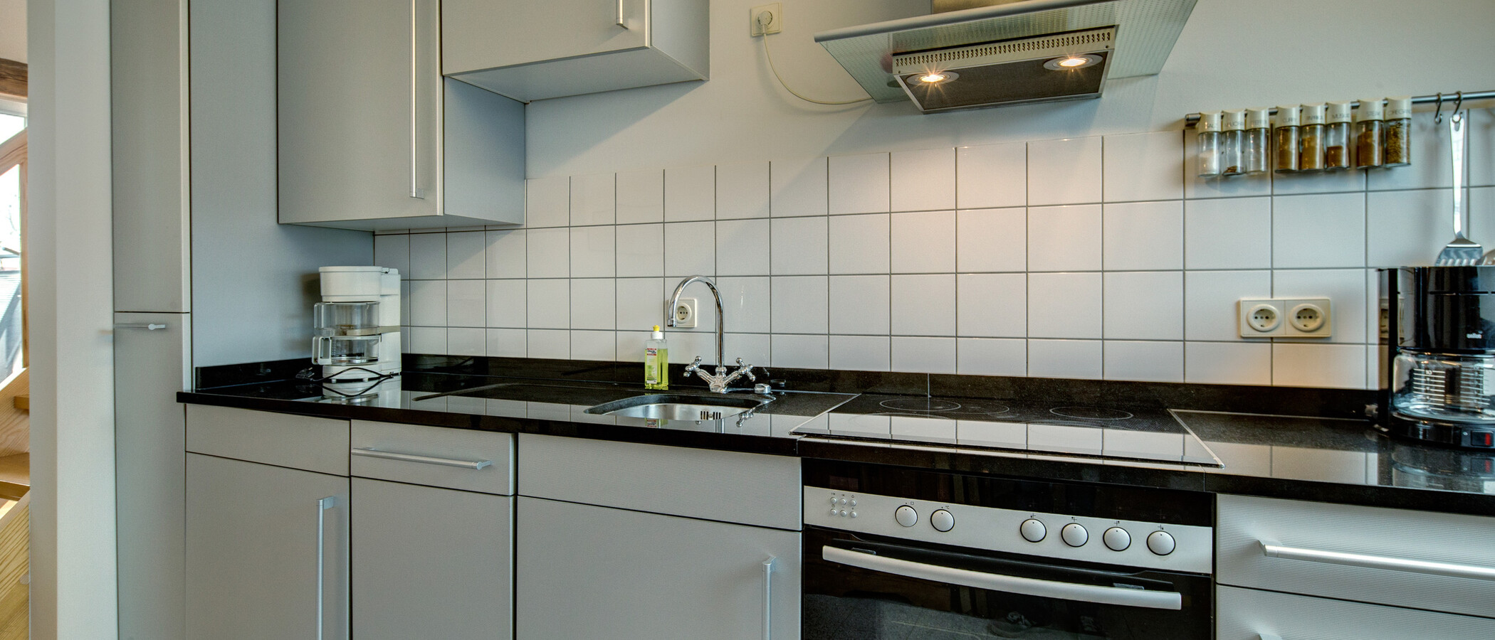 gallery apartment  München Schwabing (links der Leopoldstraße) 02 kitchen 1090