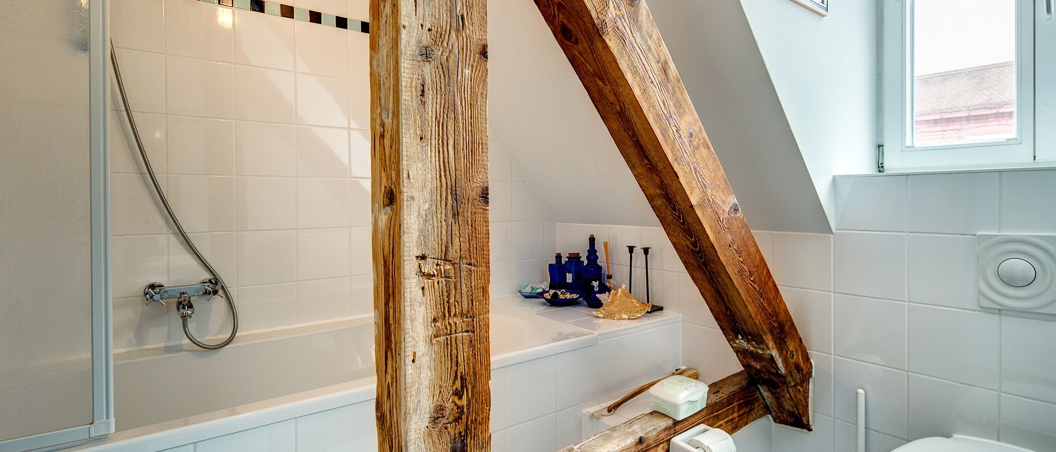 gallery apartment  München Schwabing (links der Leopoldstraße) 01 bathroom 1090