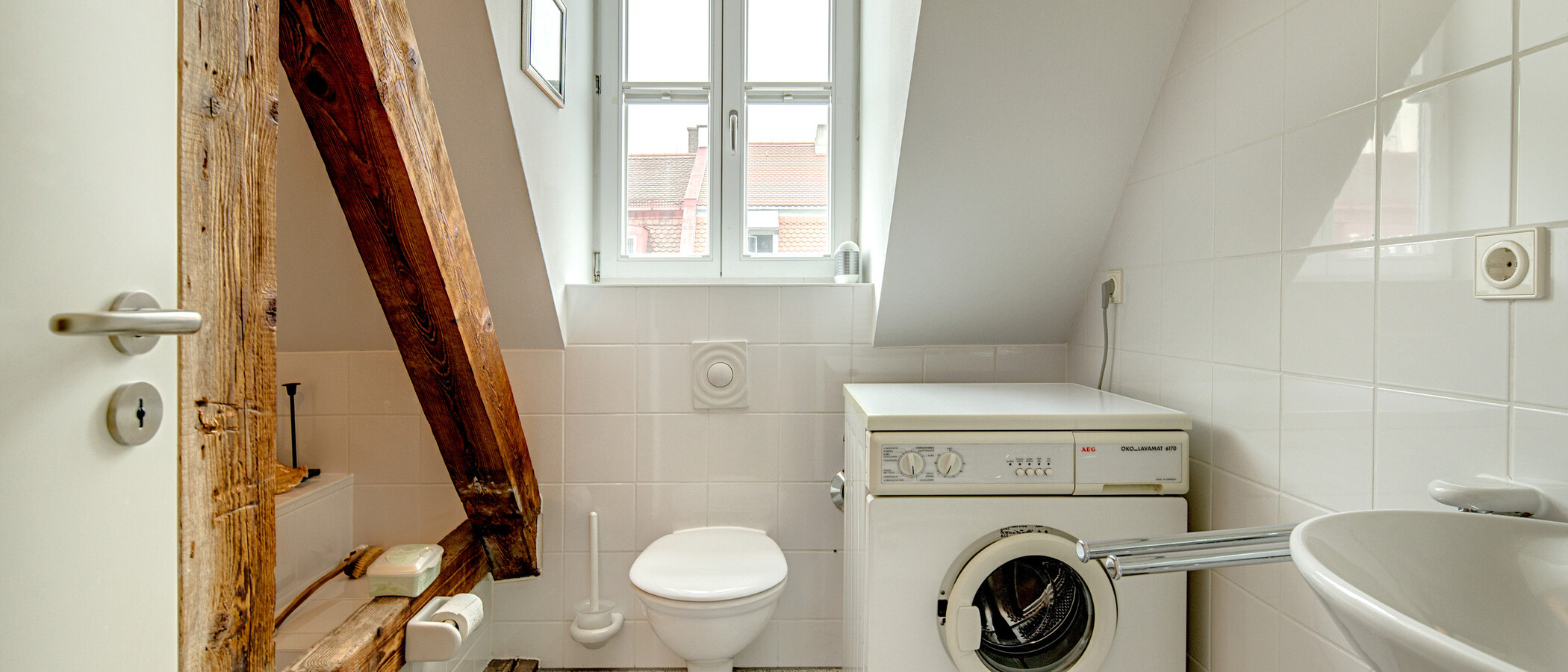 gallery apartment  München Schwabing (links der Leopoldstraße) 02 bathroom 1090