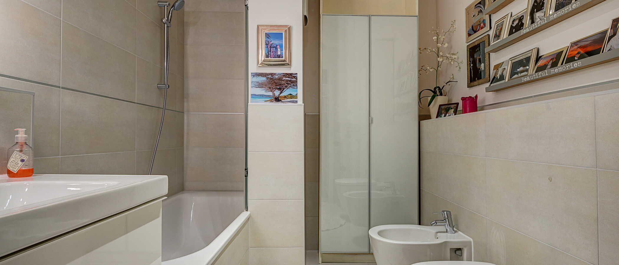 apartment München Schwabing-Georgenschwaige 01 bathroom 10906
