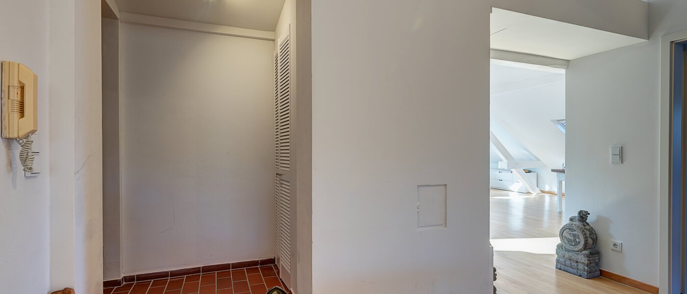 attic apartment München Pullach im Isartal 01 hall 10907