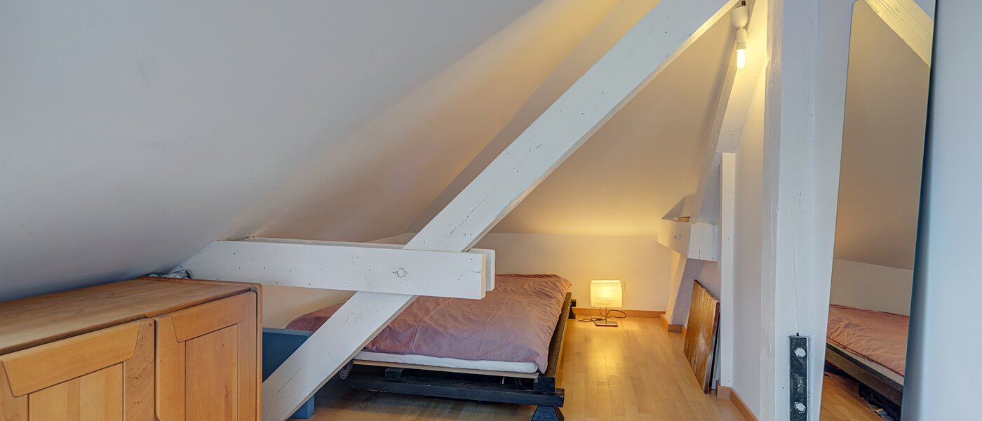 attic apartment München Pullach im Isartal 01 2. sleeping area 10907