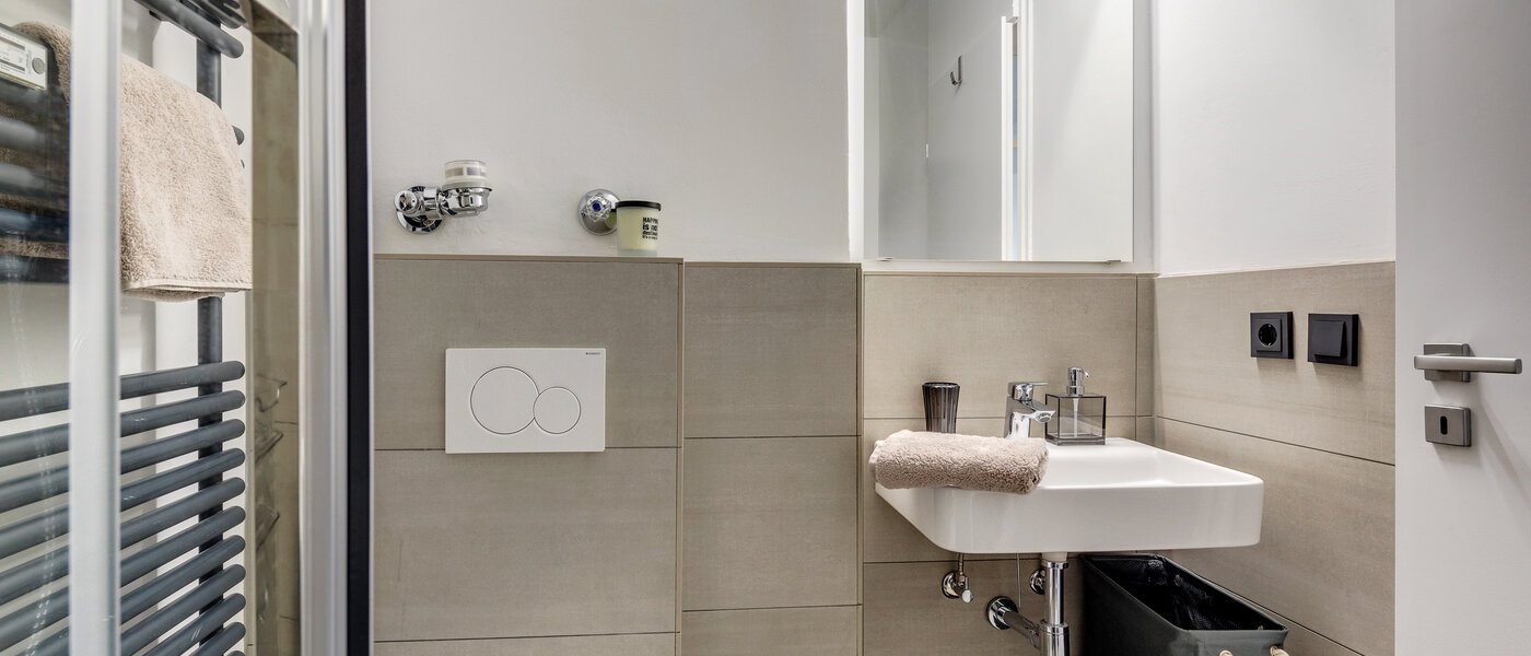 apartment München Obermenzing 04 bathroom 10924
