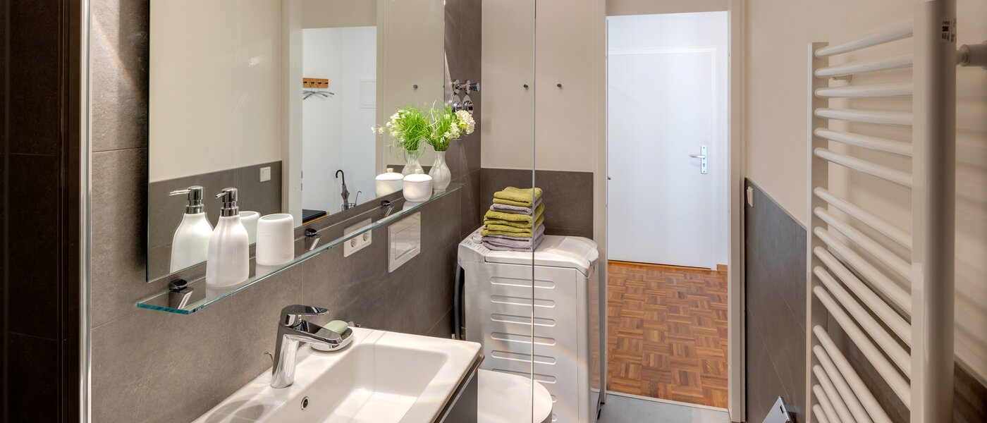 apartment München Westpark 02 bathroom 10928