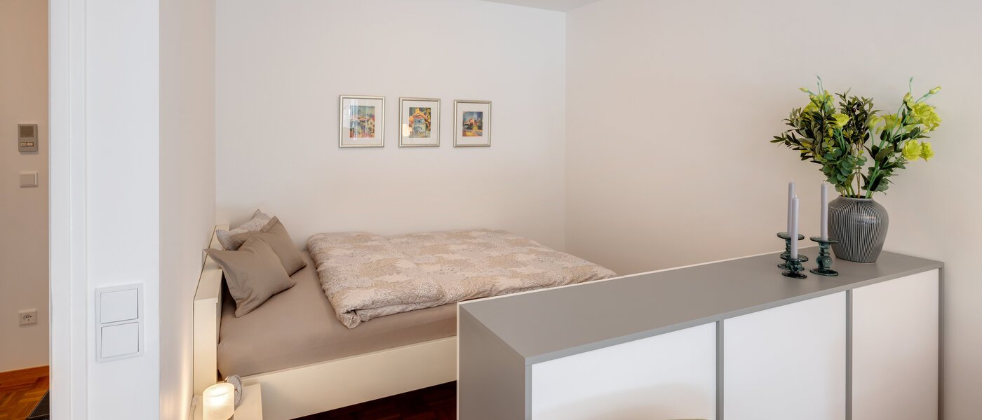 apartment München Westpark 01 sleeping area 10928