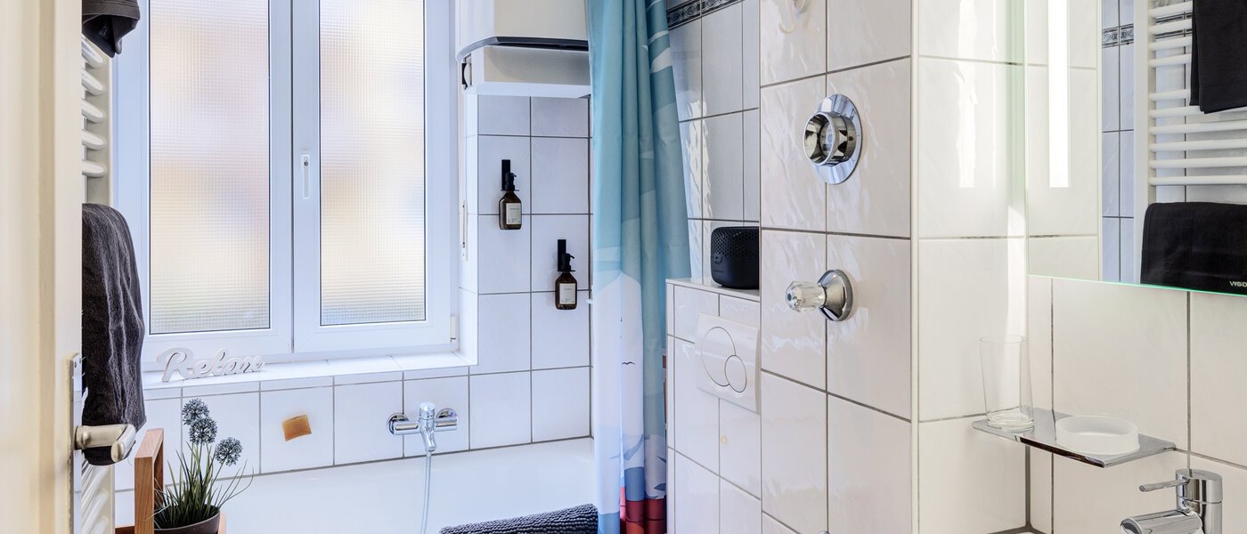 apartment München Schwabing-West (rund um den Hohenzollernplatz) 02 bathroom 10929