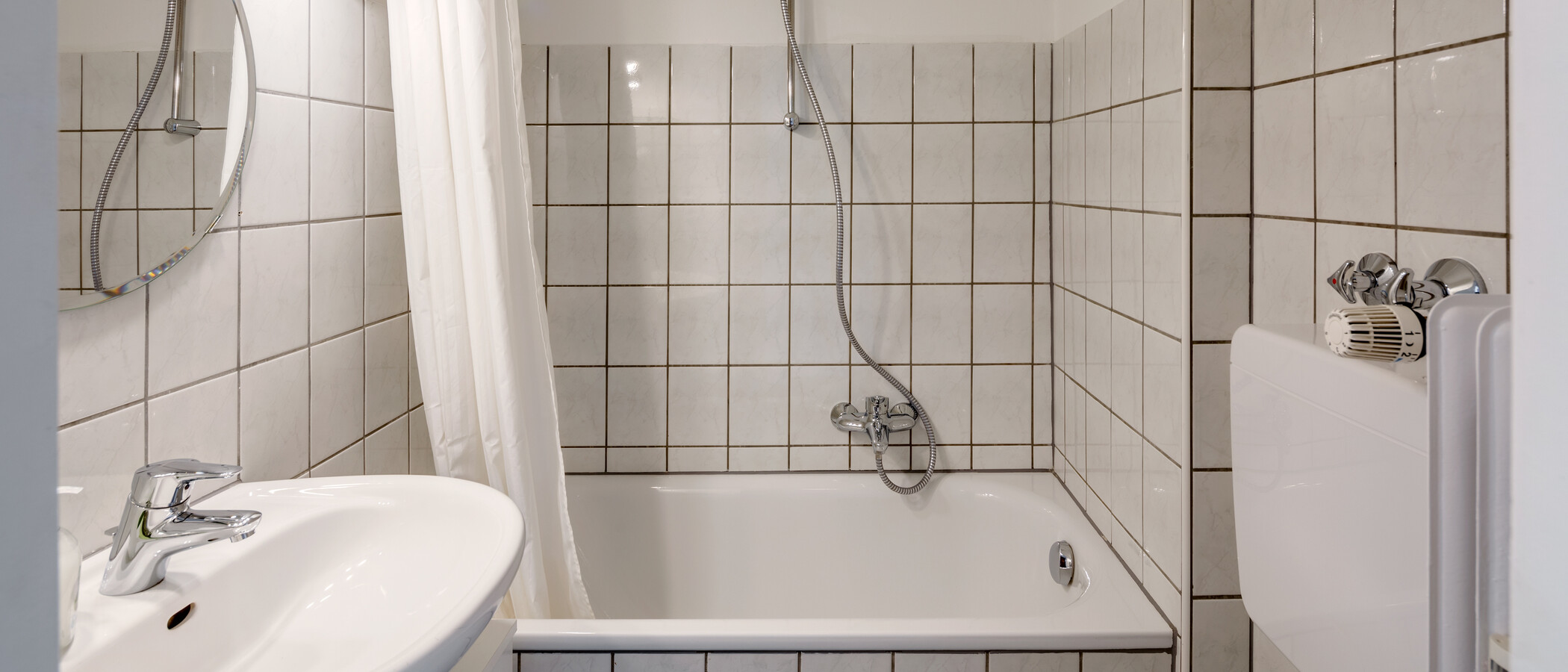 apartment München Schwabing-West (rund um den Hohenzollernplatz) 01 bathroom 1094