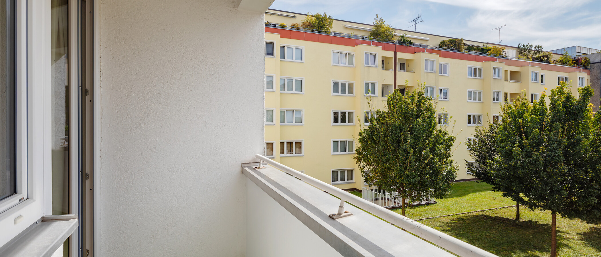 apartment München Schwabing-West (rund um den Hohenzollernplatz) 02 balcony 1094