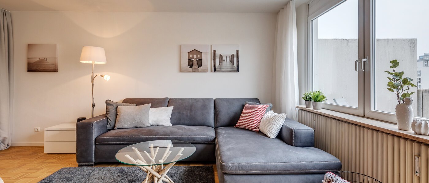 apartment München Neuhausen 04 living room 10941
