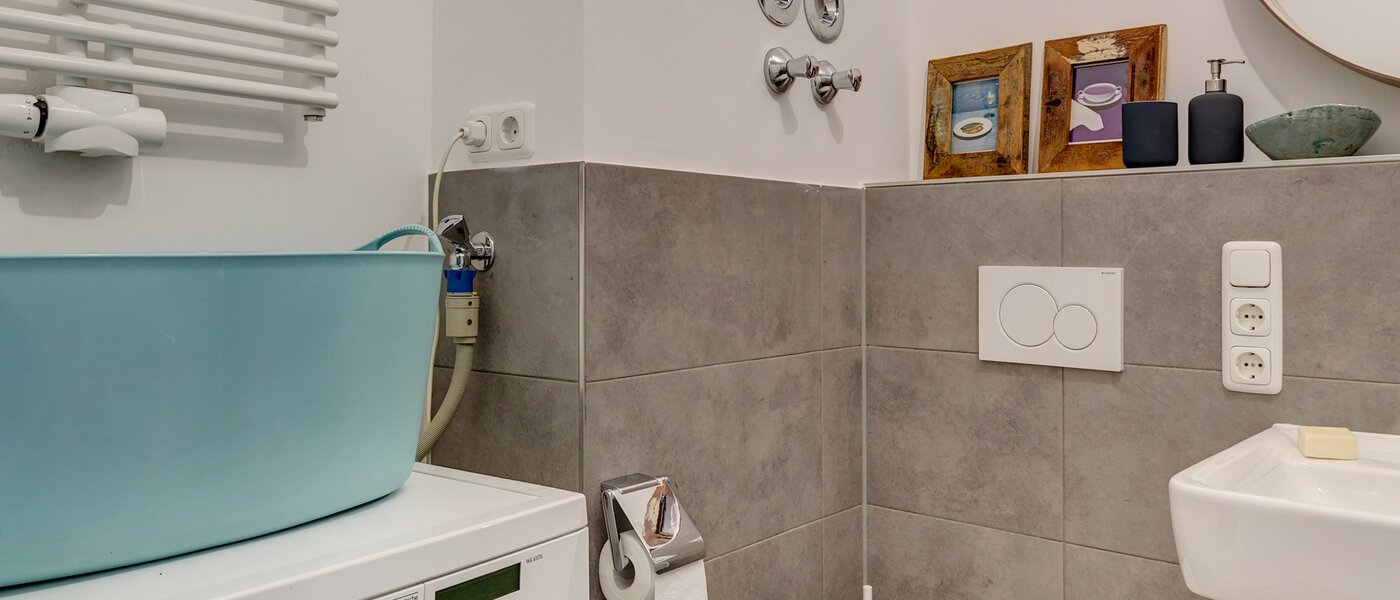 apartment München Sendling-Westpark 03 bathroom 10942