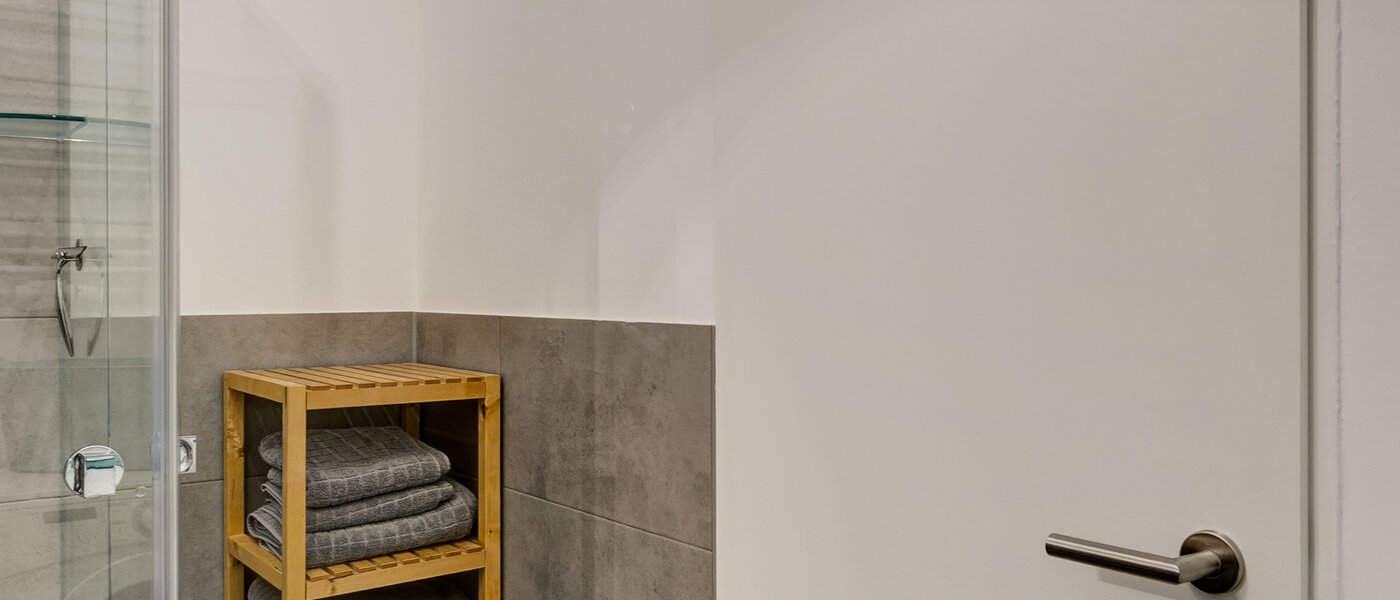 apartment München Sendling-Westpark 05 bathroom 10942