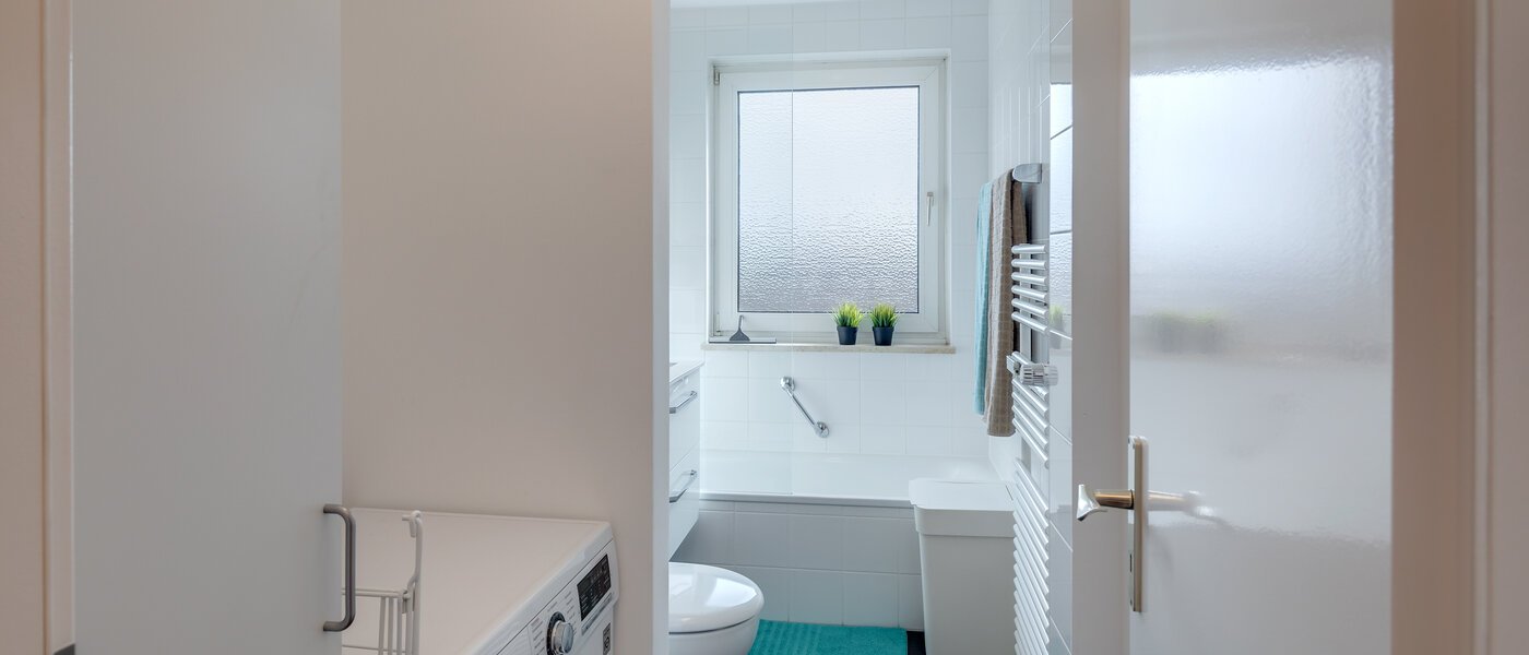 apartment München Parkstadt Bogenhausen 01 bathroom 10945