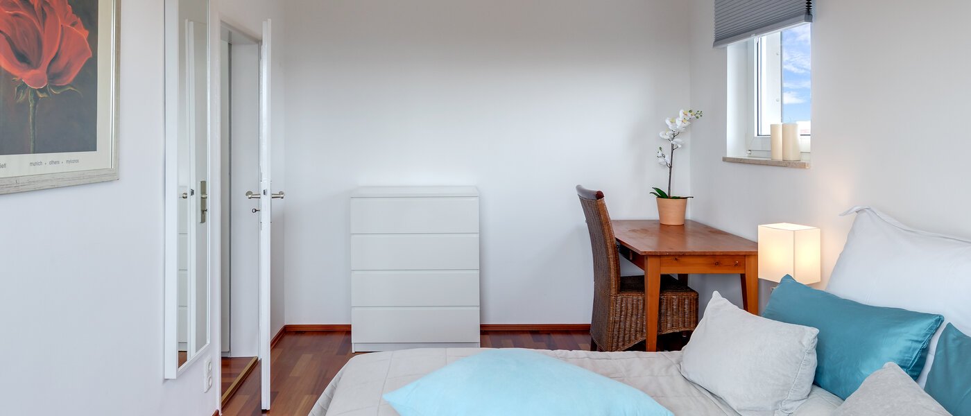 apartment München Parkstadt Bogenhausen 03 sleeping area 10945