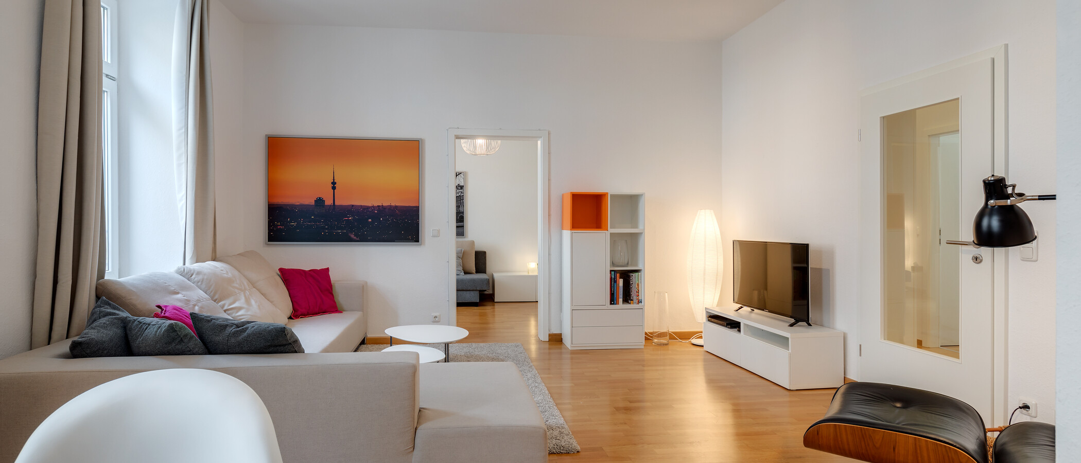 apartment München Glockenbachviertel 03 living room 10946