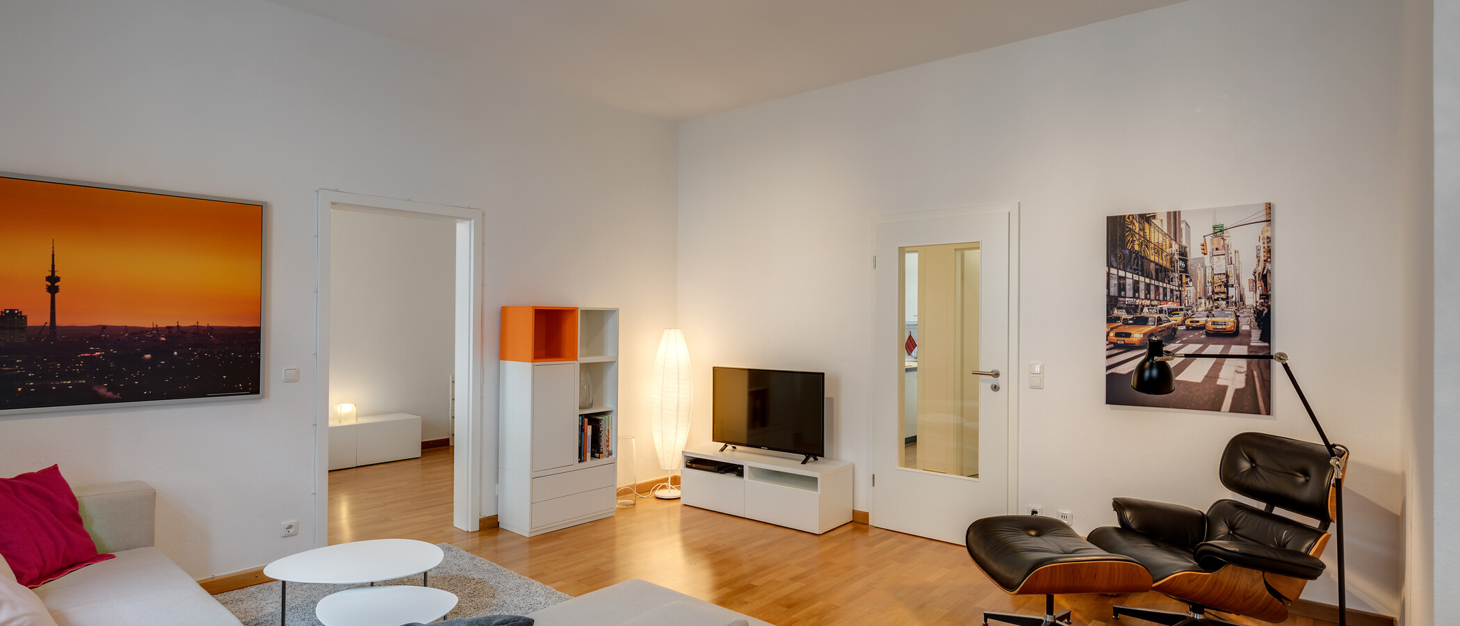 apartment München Glockenbachviertel 05 living room 10946