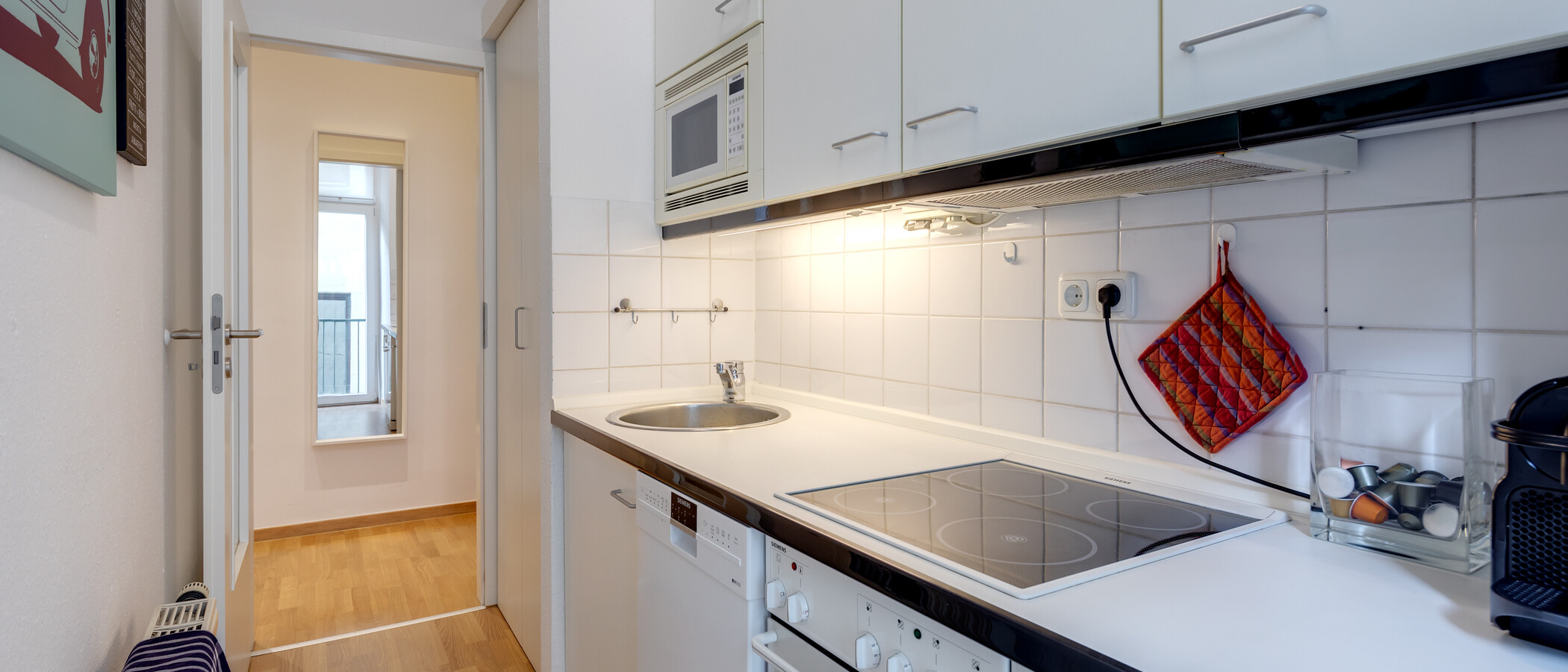 apartment München Glockenbachviertel 02 kitchen 10946