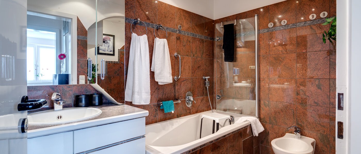 apartment München Johanneskirchen 01 bathroom 10948