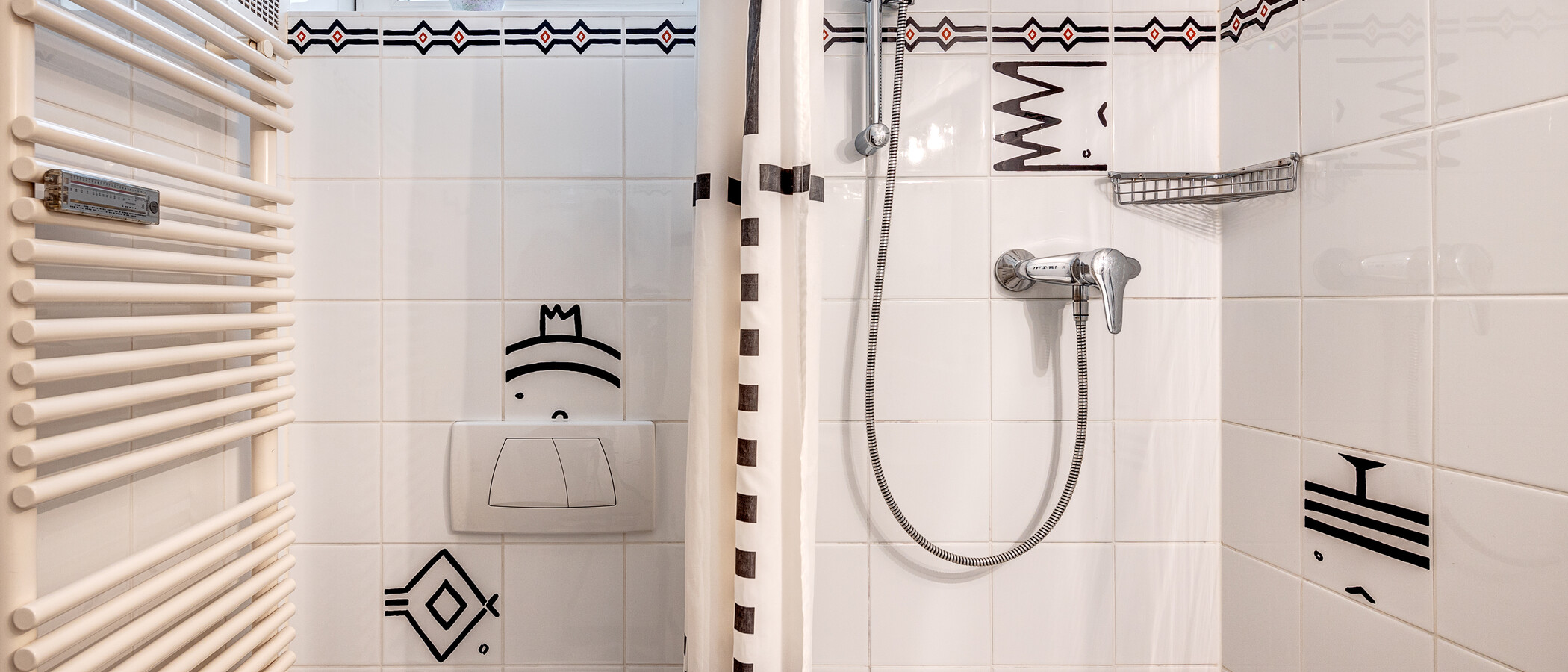 studio München Schwabing (links der Leopoldstraße) 02 bathroom 1095
