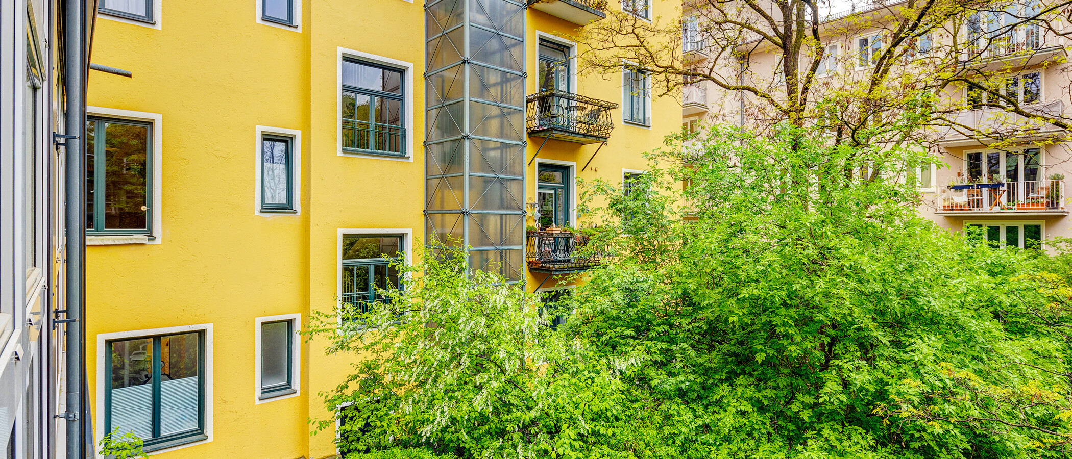 studio München Schwabing (links der Leopoldstraße) 03 view 1095