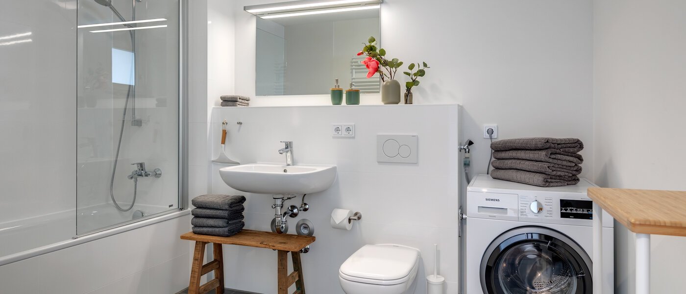 apartment München Moosach 01 bathroom 10967