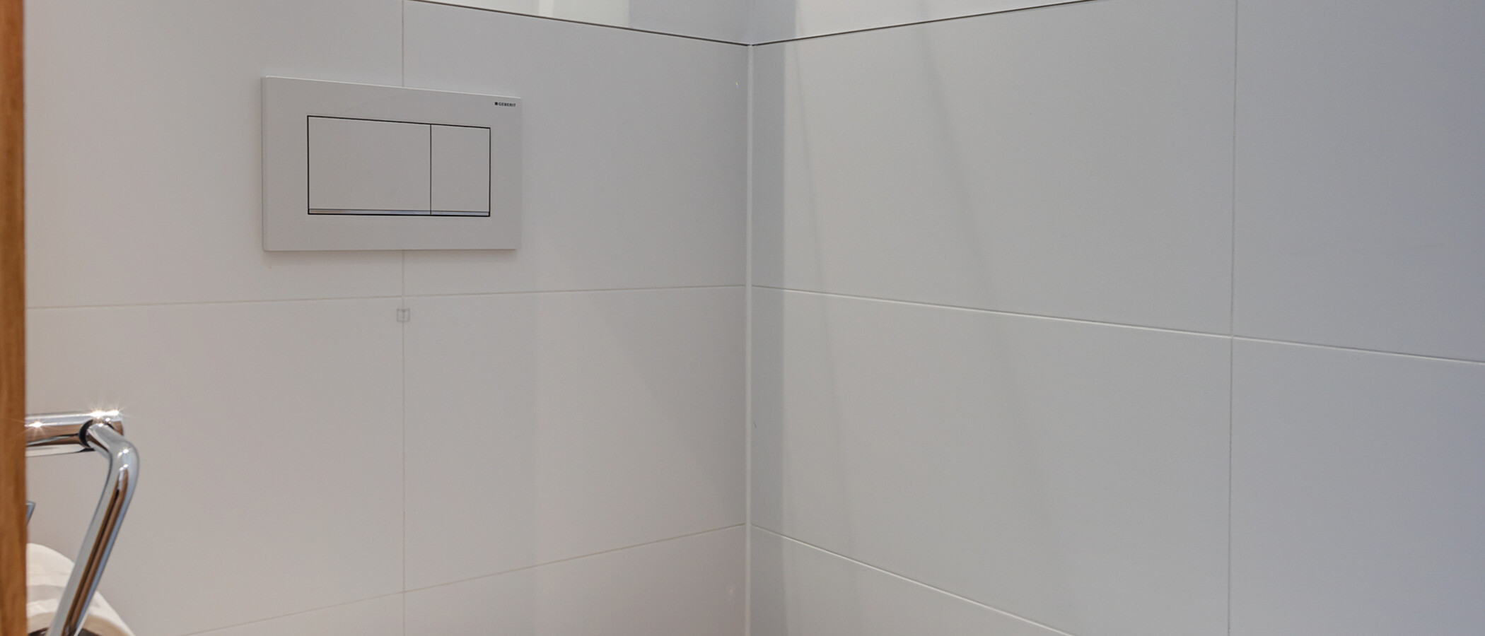 apartment München Haidhausen 01 separate toilet 10977