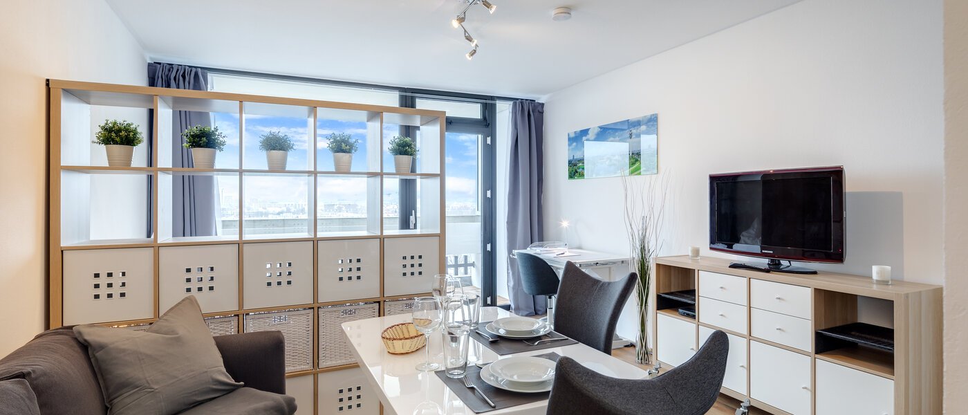 apartment München Schwabing-West 04 living room 10978