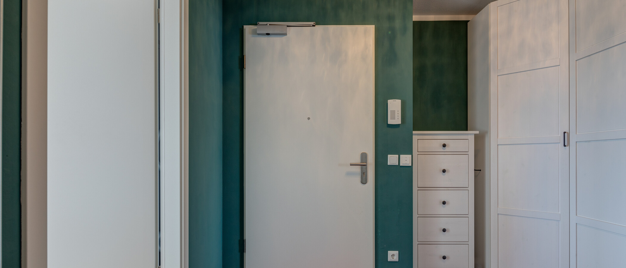 apartment Neubiberg 01 hall 10982