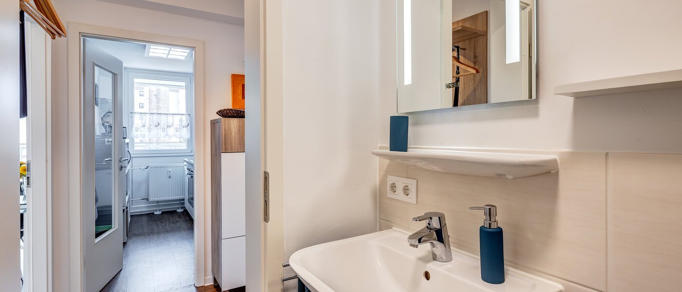 apartment Oberschleißheim 02 bathroom 10983