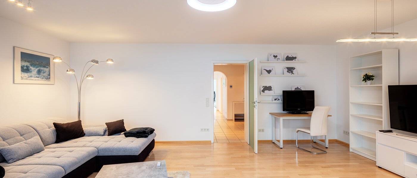 apartment Ismaning 04 living room 10991