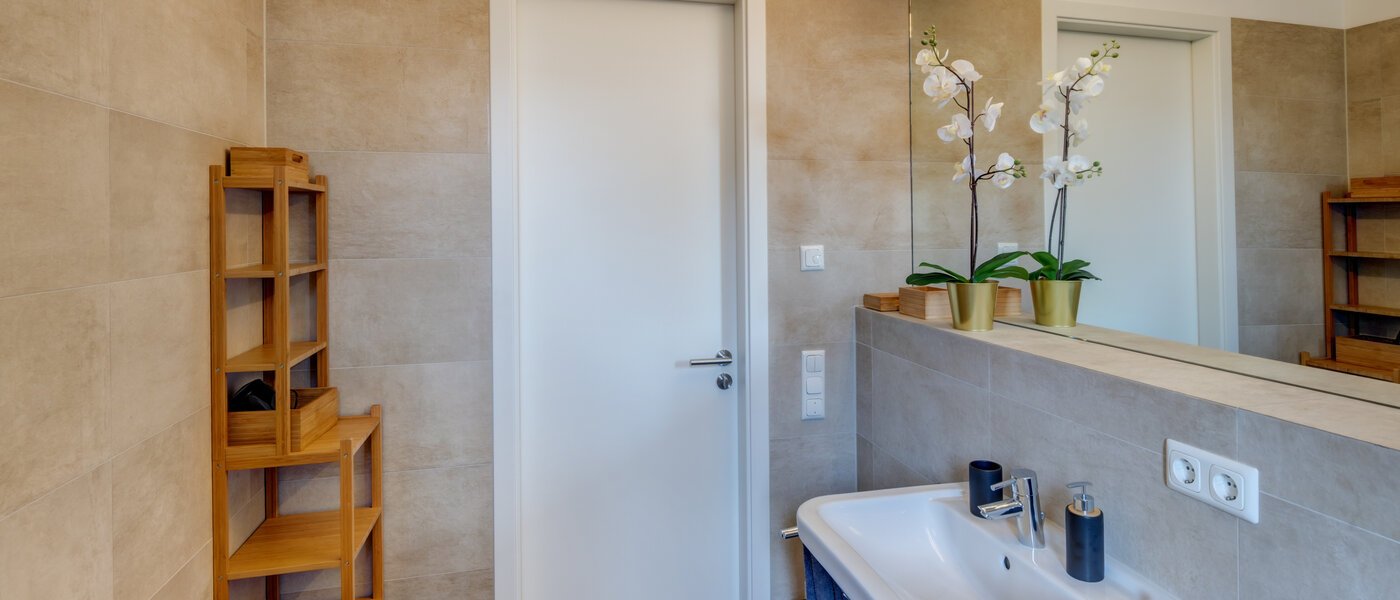 apartment München Schwabing-West (rund um den Hohenzollernplatz) 02 bathroom 11006