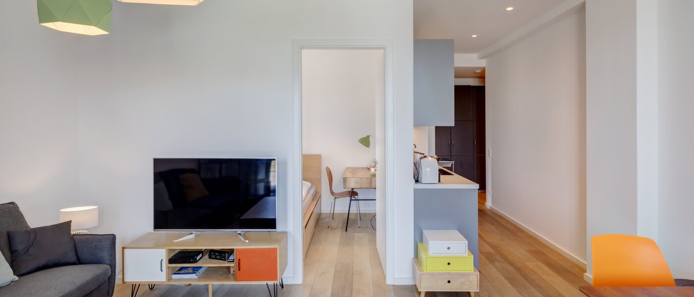 apartment München Schwabing-West (rund um den Hohenzollernplatz) 03 living area 11006