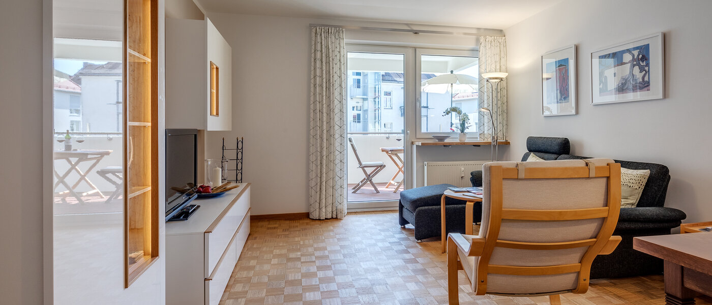 apartment München Neuhausen 05 living room 11009