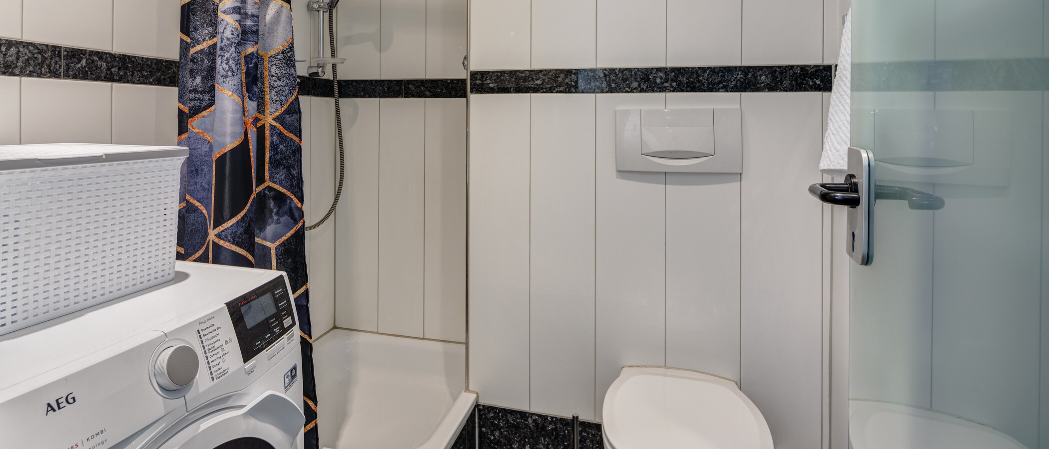 apartment München Herzogpark 03 bathroom 11014