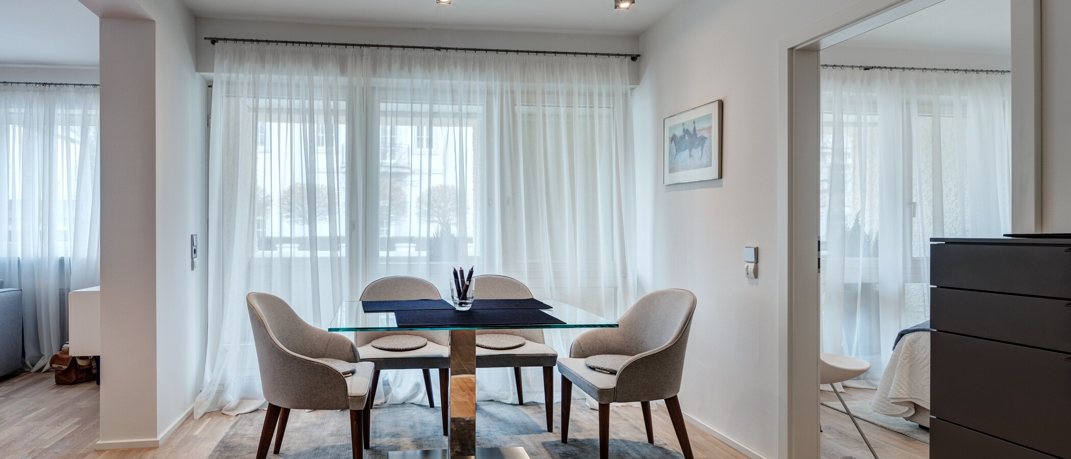 apartment München Herzogpark 01 dining area 11014