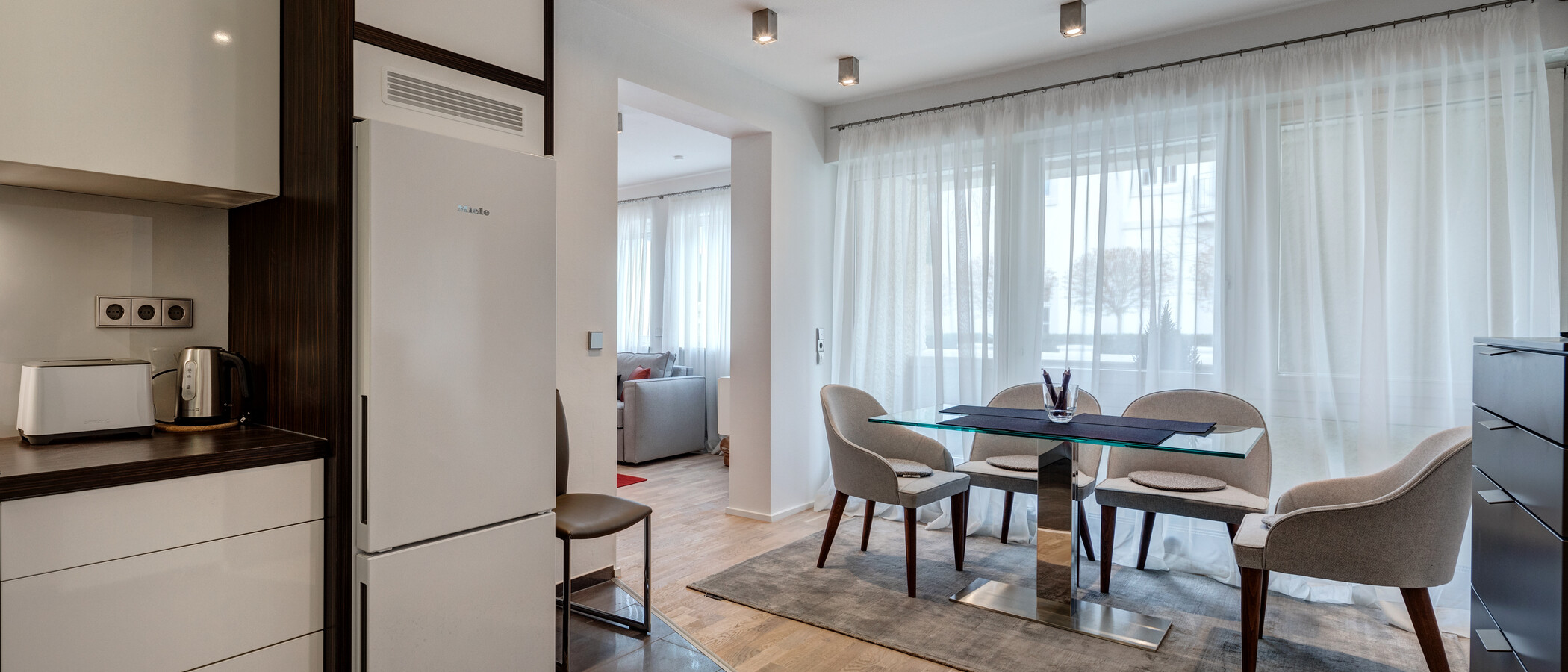 apartment München Herzogpark 04 dining area 11014
