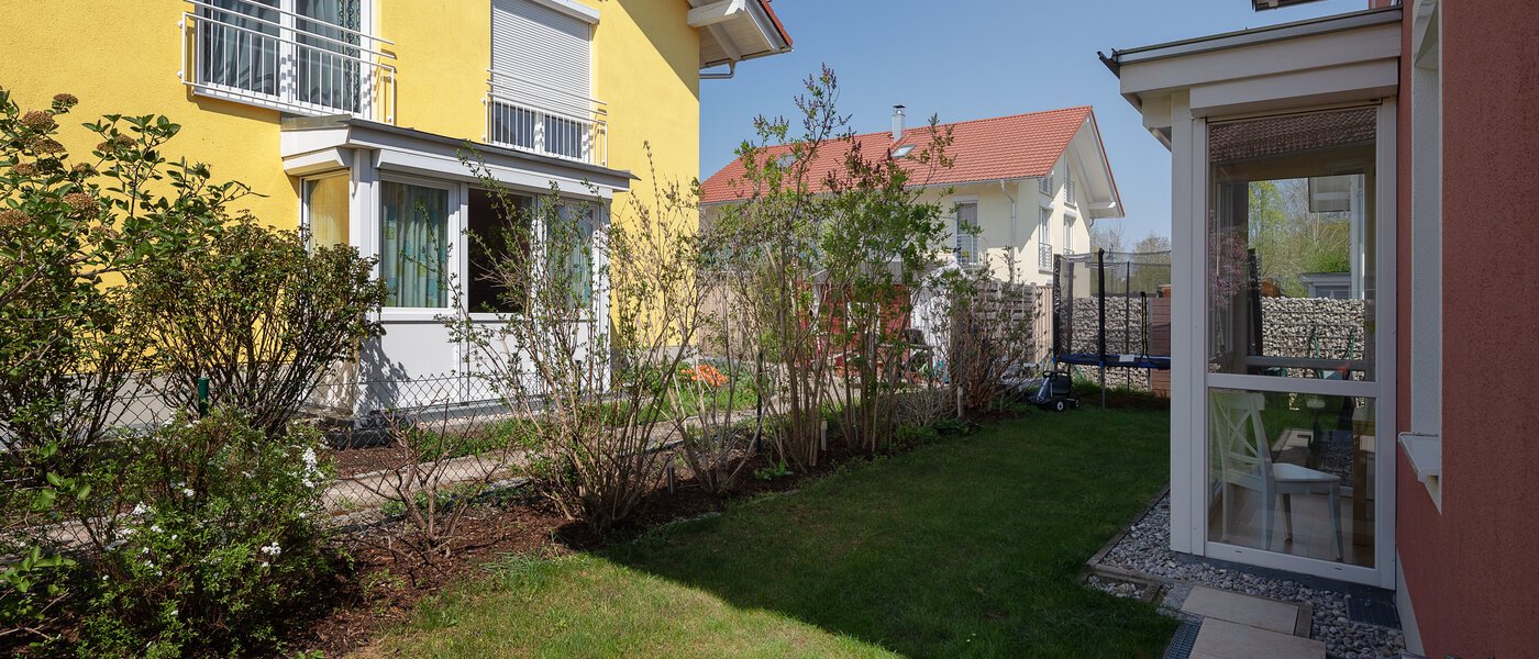 semi-detached house Gröbenzell 02 garden 11015