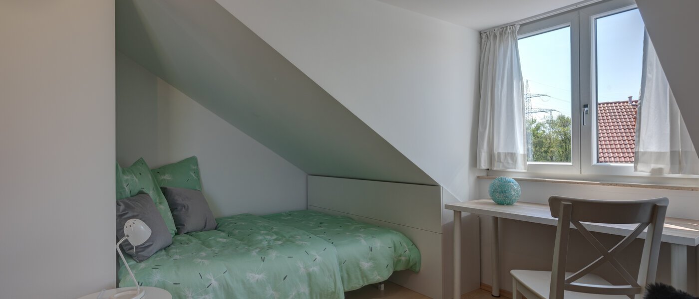 semi-detached house Gröbenzell 02 2. bedroom 11015